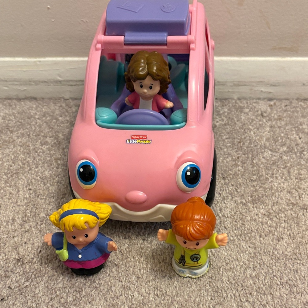 Fisher Price Little People Pink Ride-On Toy Car with 4 little people - Picture 9 of 9